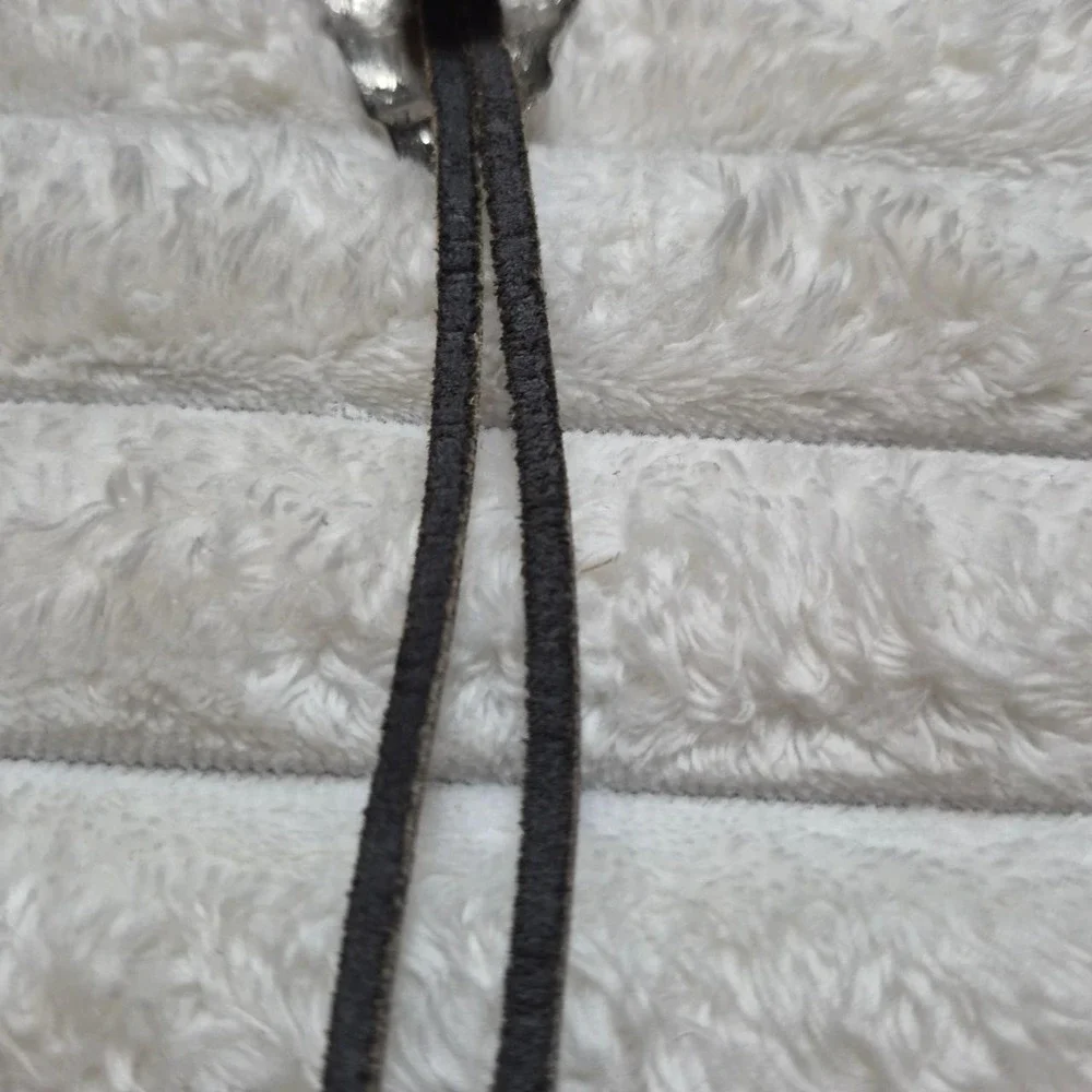 Men Silver Tone Bull Skull Bolo Tie Western Cowboy Black Cord Southwestern Style